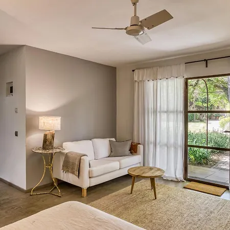 Les Hamaques Bed & Breakfast Viladamat