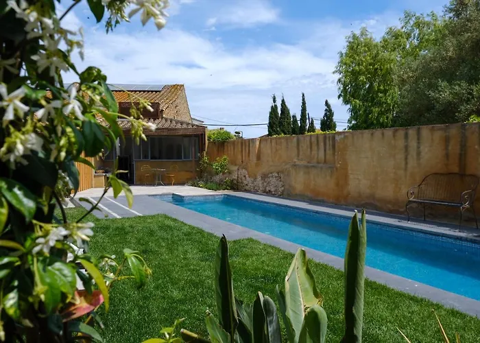 Les Hamaques Bed & Breakfast Viladamat